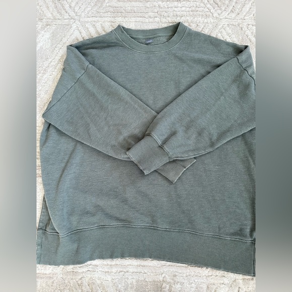aerie Tops - Aerie Oversized Vintage Side Cut Sweatshirt - Size XL